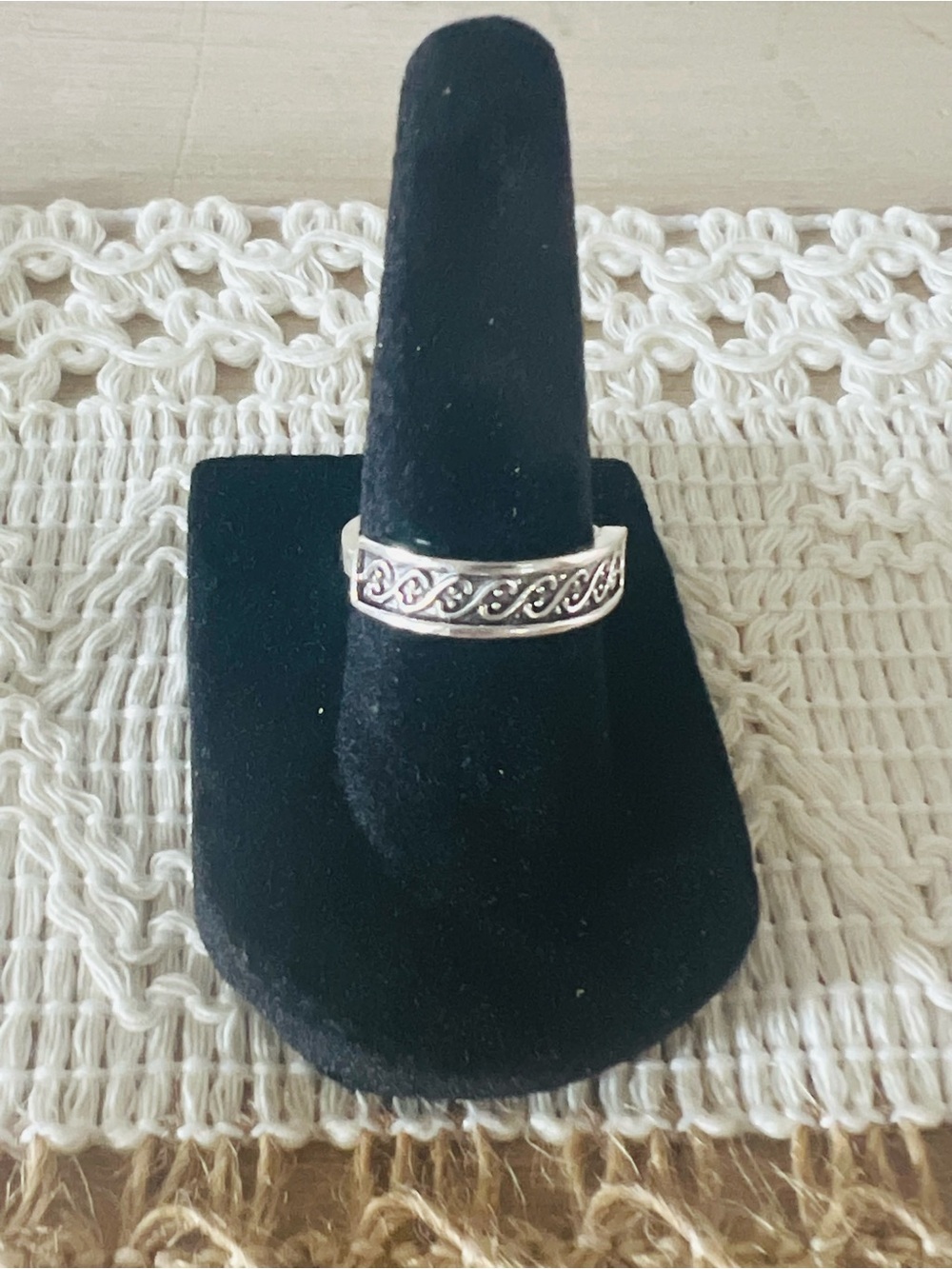 Silver Tone Celtic Wave Band Ring size 6- Women Jewelry size 6 30p4